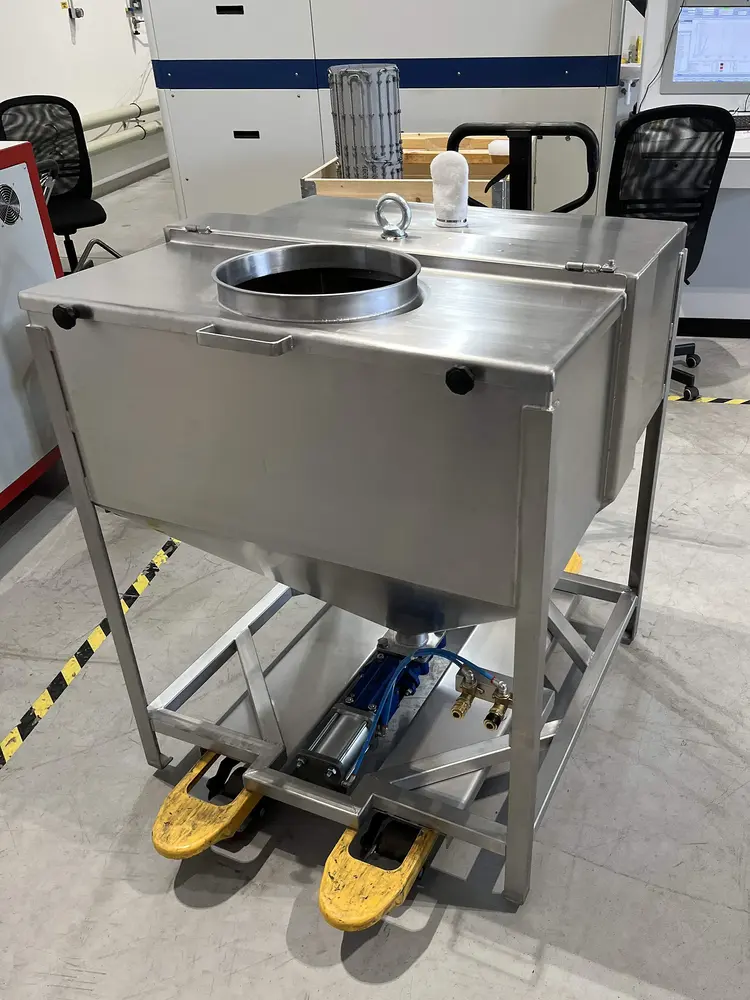 Paletovací kontejner pro sypké směsi